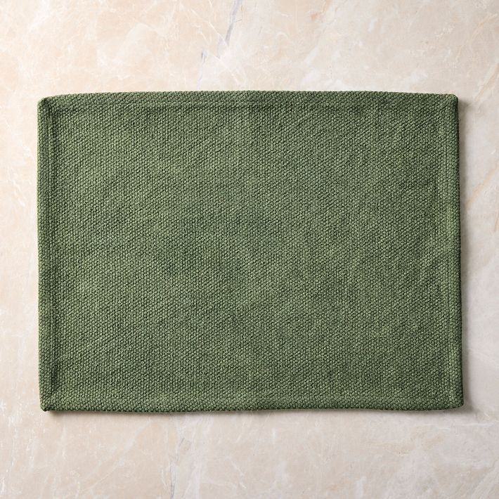8 Textured Canvas Cotton Placemat Set in Tarragon