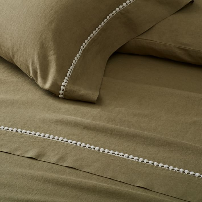 West elm Belgain flax on sale linen pom pom queen sheet set black