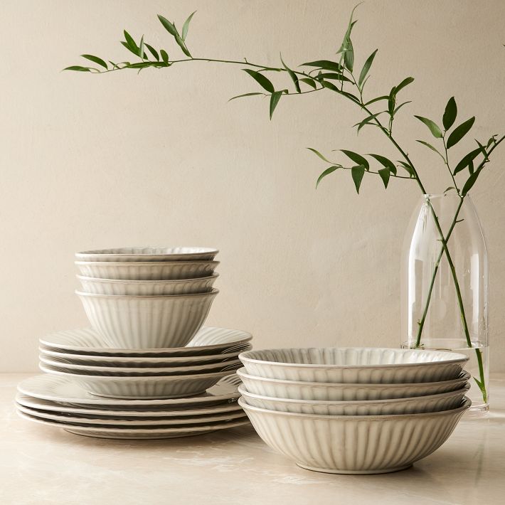 West Elm: Hana Ceramic Dinnerware (Set of 16)