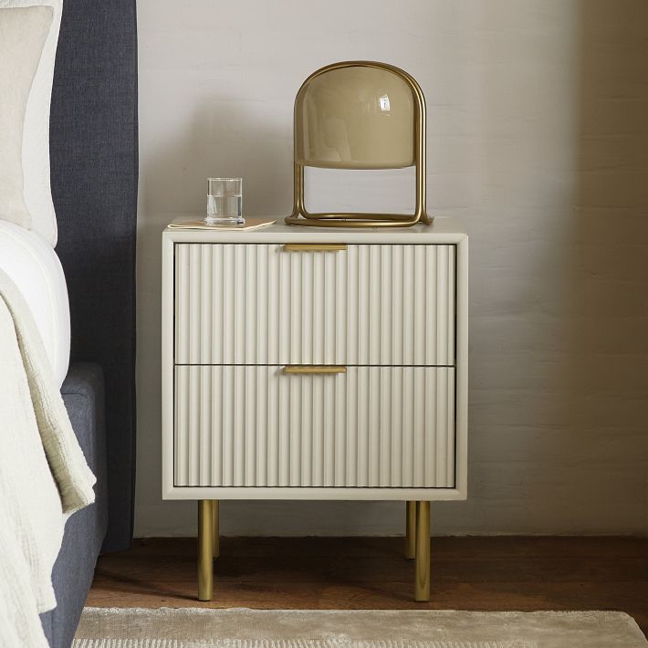 Quinn Charging Nightstand (21&quot;)