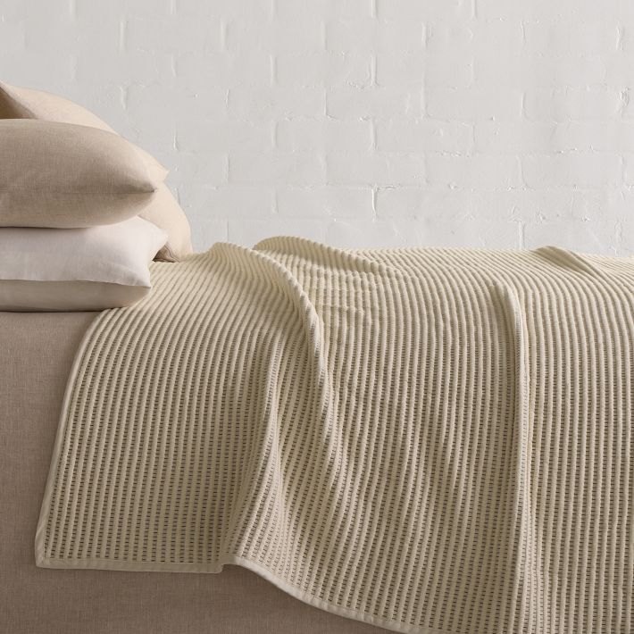 Reversible Contrast Bed Blanket- Size Queen