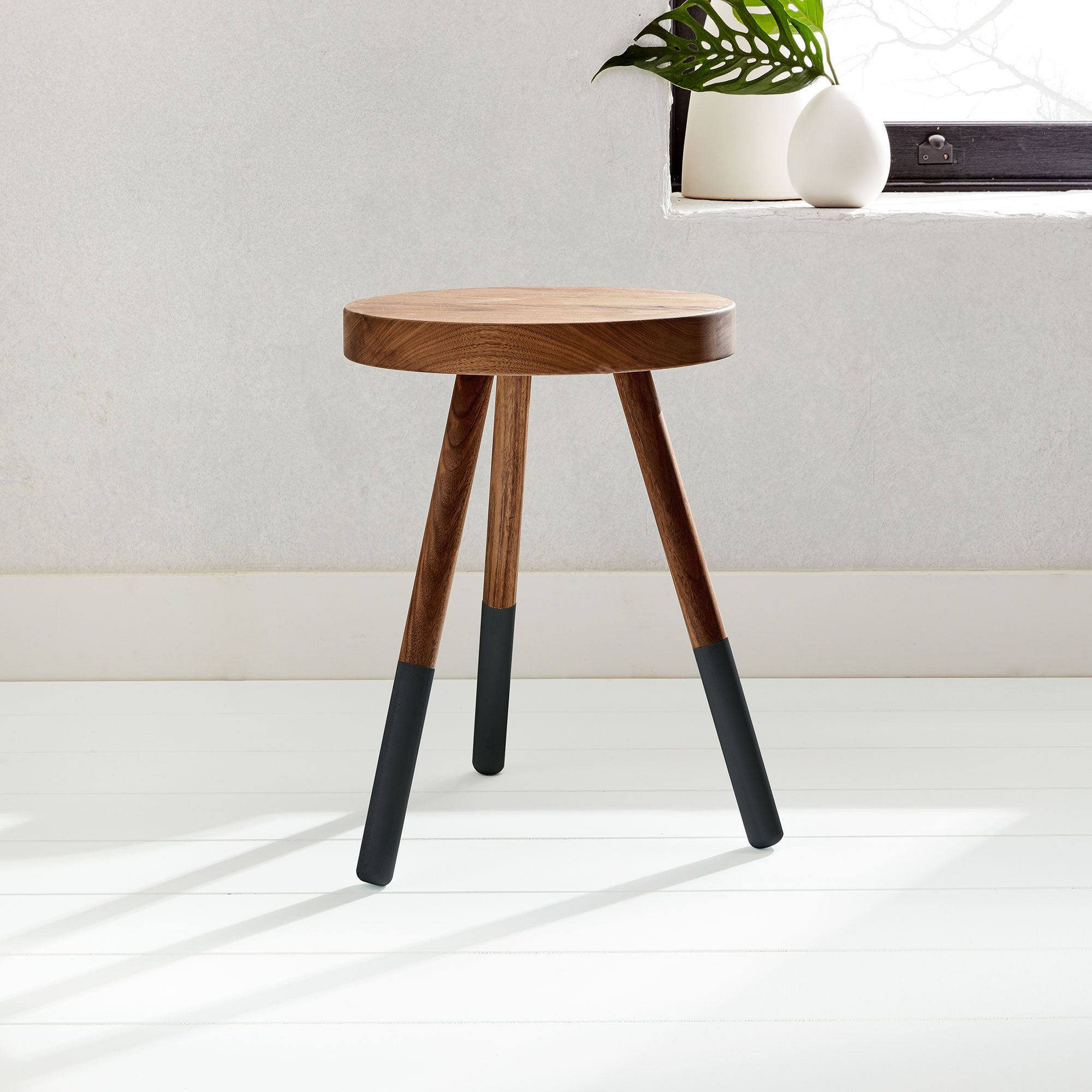 Dining Stool, Black, Walnut