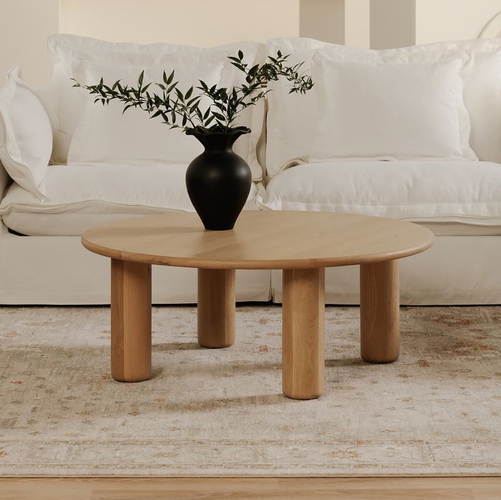 Kosciusko Oak Round Coffee Table (42&quot;)