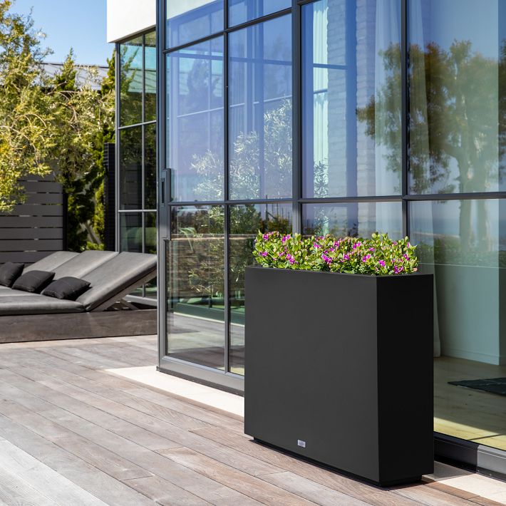 Veradek Block Series Indoor/Outdoor Plastic Span Planters