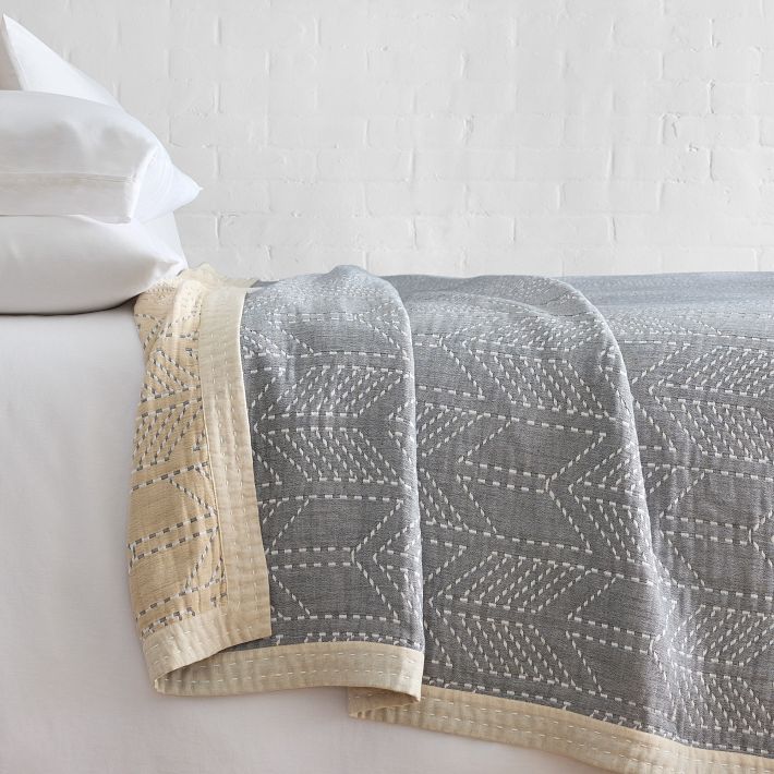 Double Cloth Arrow Blanket