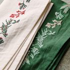Tannenbaum Winter Berries Border Napkin Sets