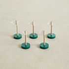 Wonder &amp; Wise Keen Putting Green