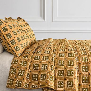 Pierce & Ward Floral Grid Quilt & Shams