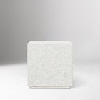 Newcastle Indoor/Outdoor Square End Table (22")