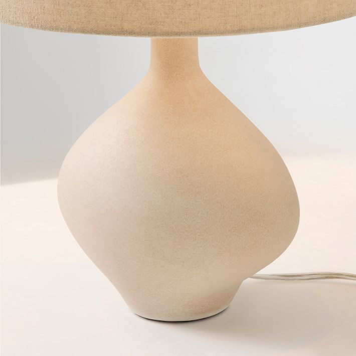 Cersei Ceramic Table Lamp (19