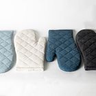 Pretti.Cool Oven Mitt Trivet