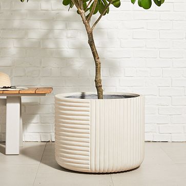 Large - 22.8"D x 18.1"H