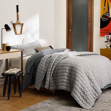 Ari Cotton Quilt & Shams