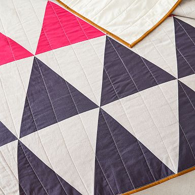 Vacilando Studios Khit Quilt