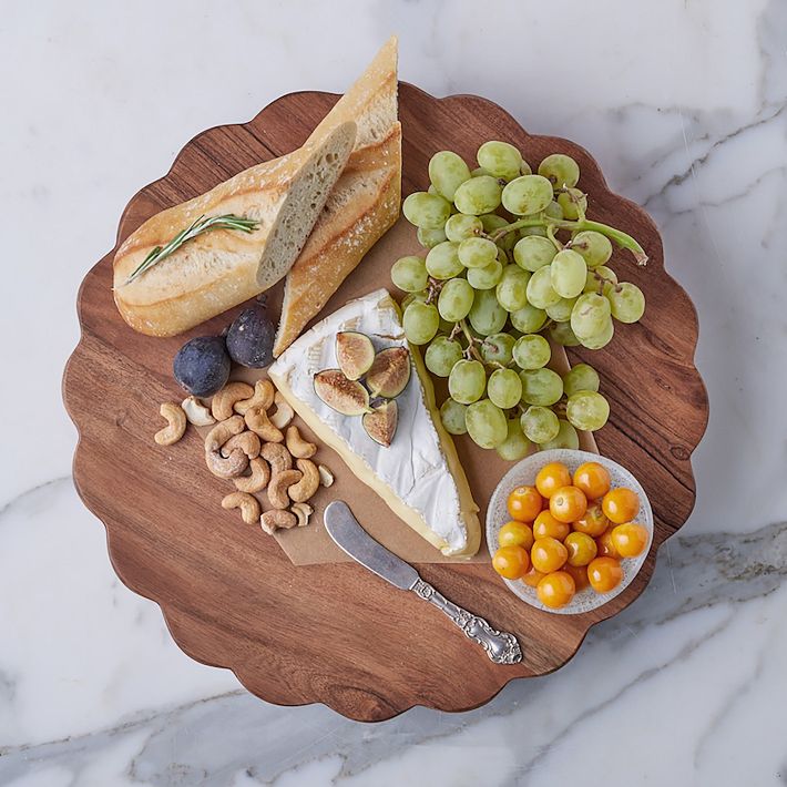 co_fe コフェ ウッドボード トレイ Scalloped Wood Trivet Riser | West Elm