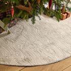 Lone Fox Tree Skirt