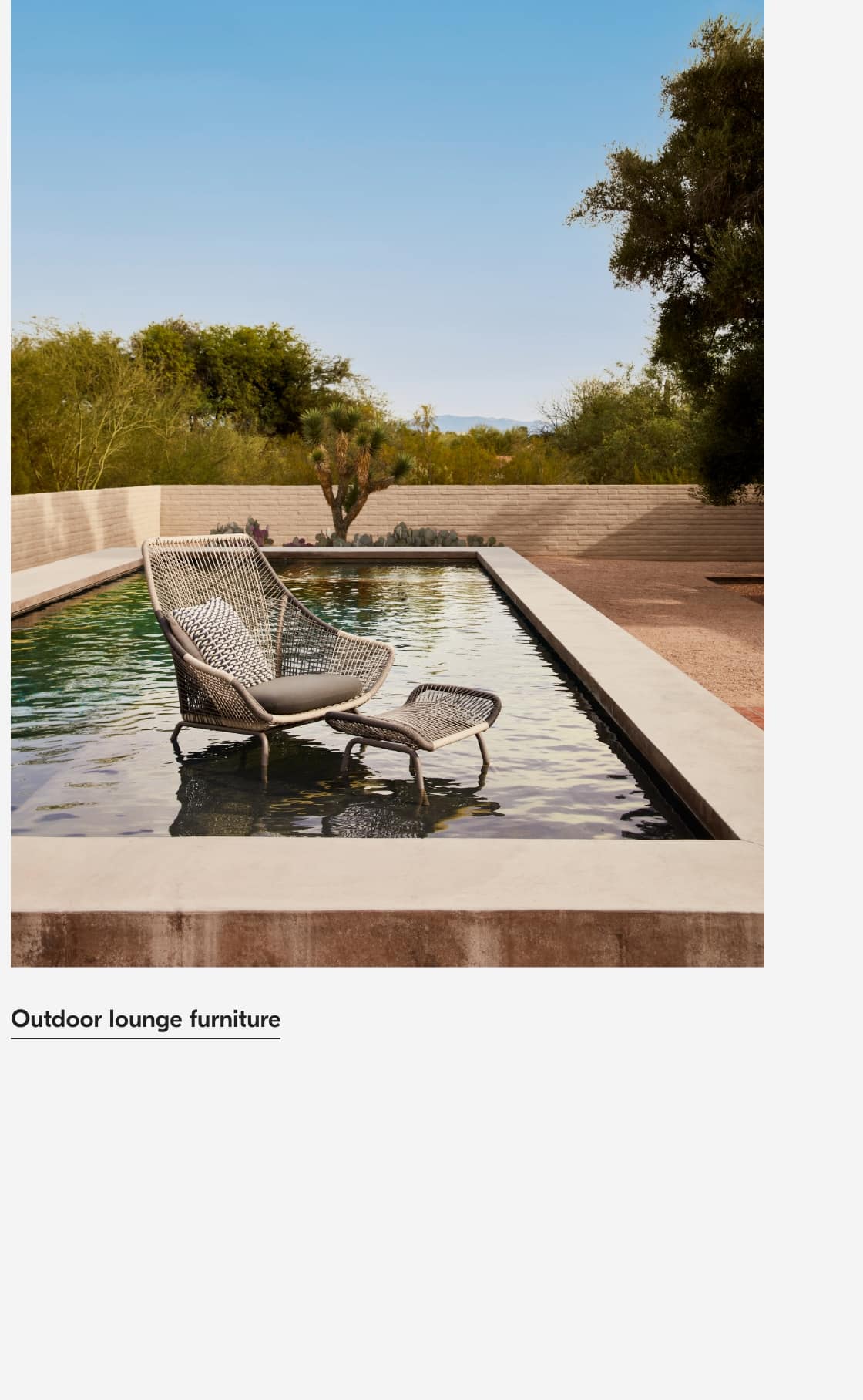 Outdoor lounge furniture