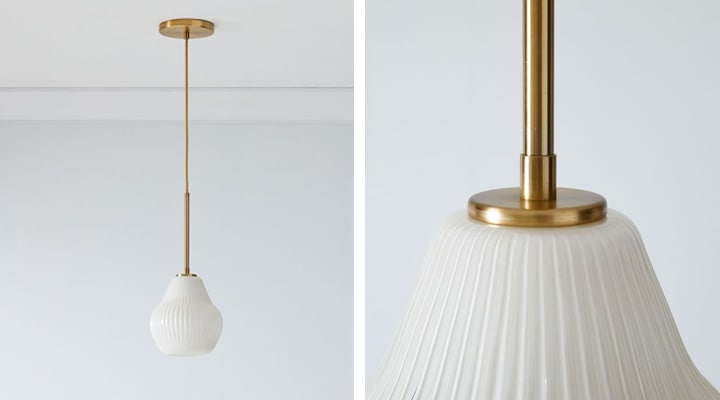 Ribbed frosted glass pendant with gold rod