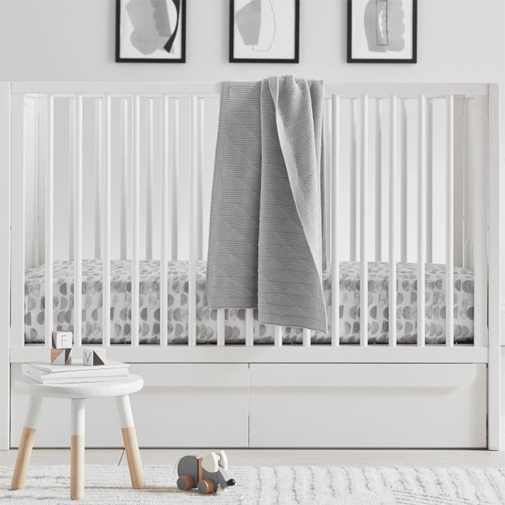 Aiden crib clearance pottery barn