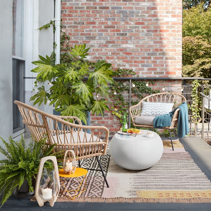 40 Small Patio Ideas To Create A Cozy, Outdoor Furniture Ideas For Small Spaces
