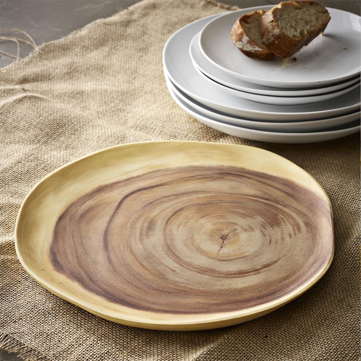 Natural wooden plate.