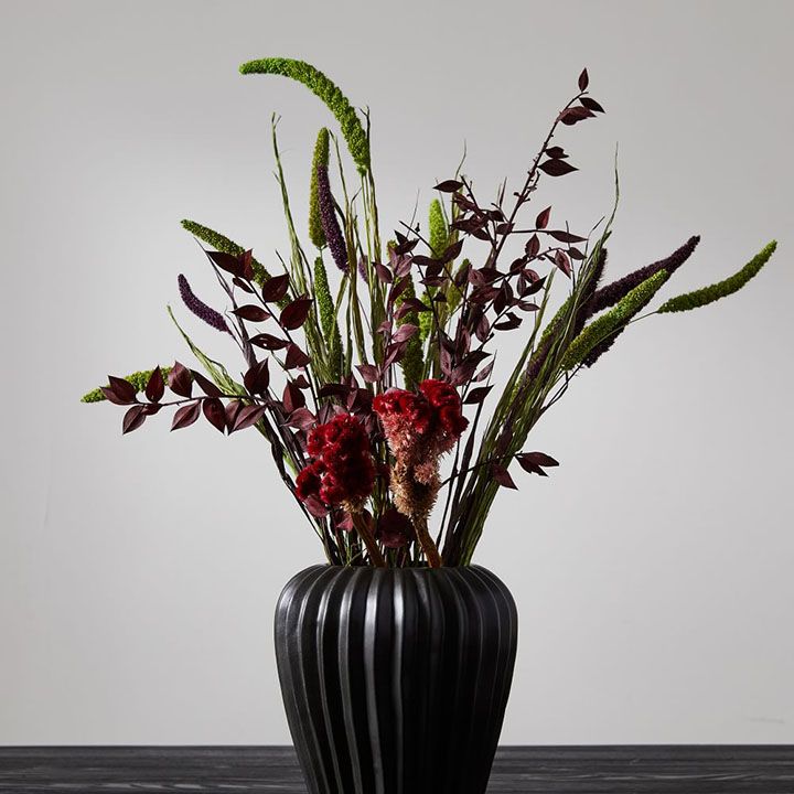 dried florals black vase