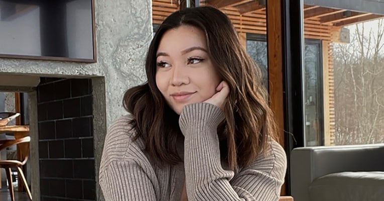 033021_WEInsider_Alyssa_D-min_V2 033021_WEInsider_Alyssa_D-min_V2
