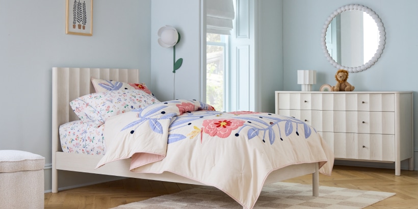 Scalloped Collection