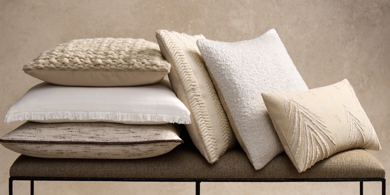 Holiday Pillows & Throws