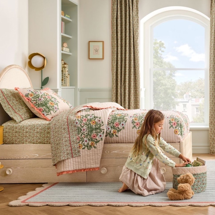 West Elm: Modern Furniture, Home Decor, Lighting & More