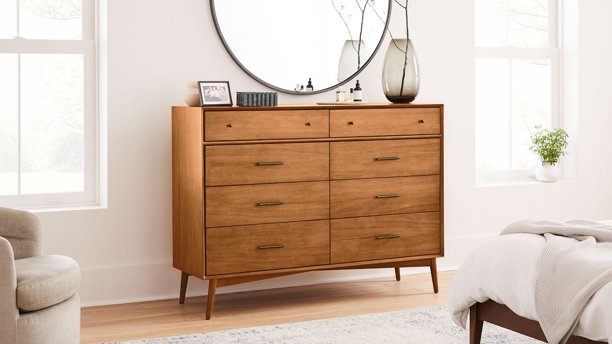 Modern 8-Drawer Dresser for Bedroom Storage