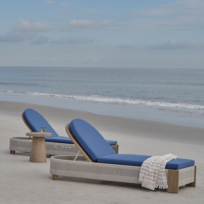 Textured Concrete Outdoor Side Table (18")