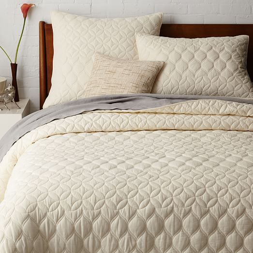 Mid Century Circlet Ogee Quilt Shams Mid Century Circlet Ogee Quilt Shams, Mid Century Queen Bedspread