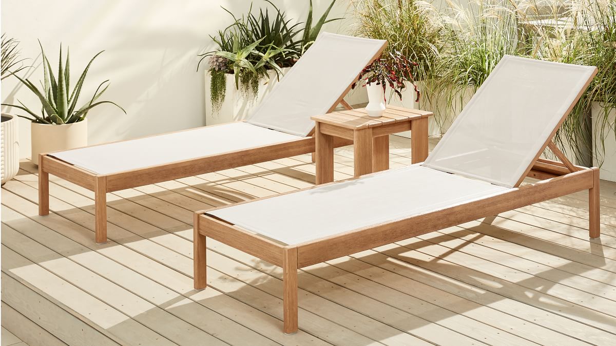 chaise lounger