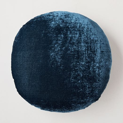 Round Lush Velvet Pillows