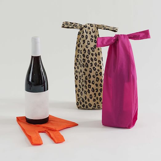 wine carriers and totes