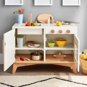 sloan play kitchen