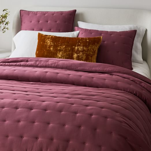 dark pink quilt