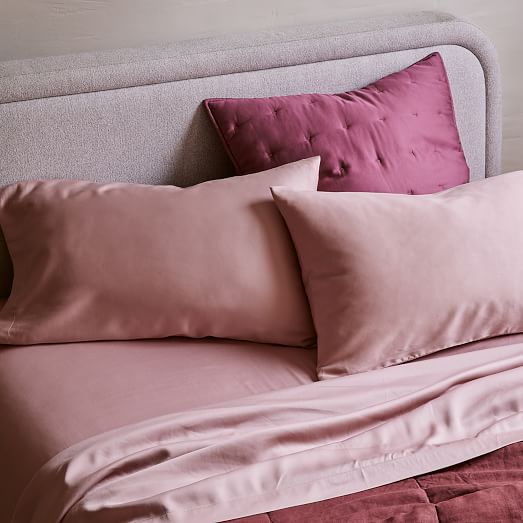 Standard BRAND NEW 1 PAIR West Elm Tencel Pillow Cases in Pink Blush Set of 2 