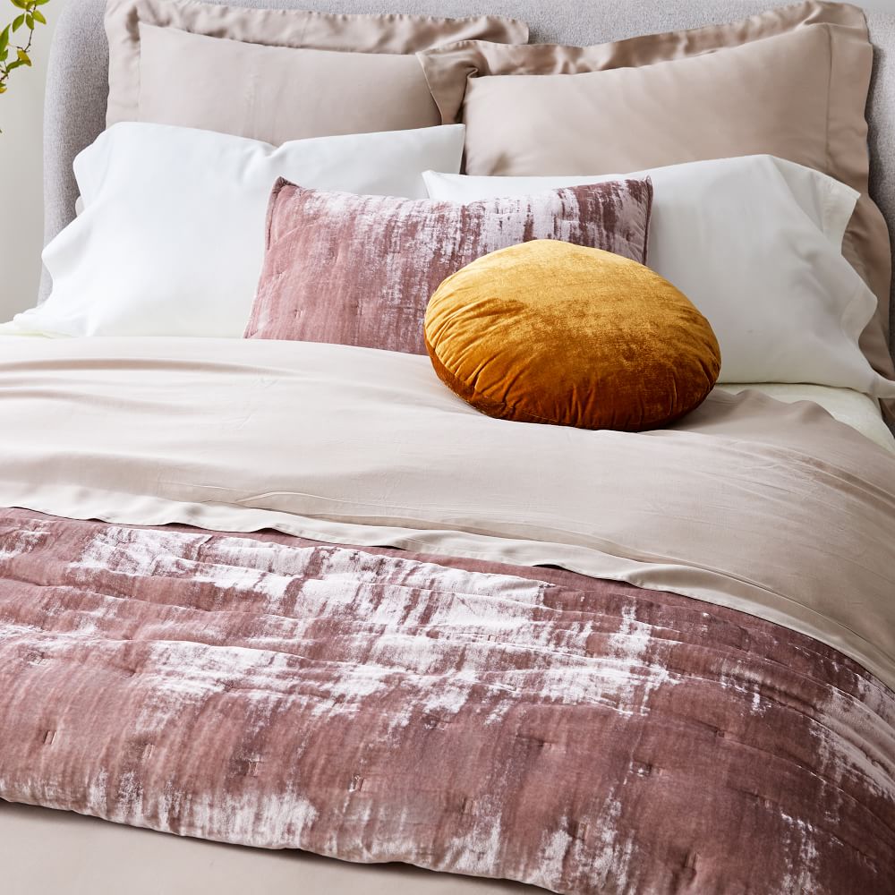 Lush Velvet Tack Stitch Quilt And Shams West Elm 