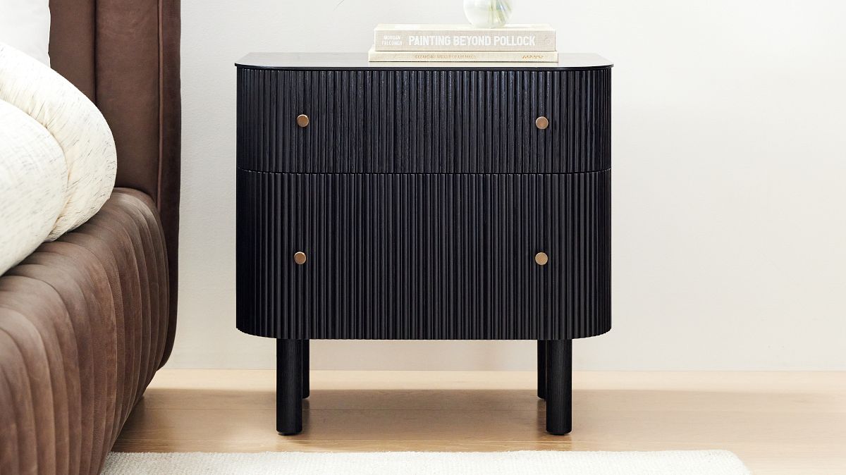 Ellington Nightstand (24.3