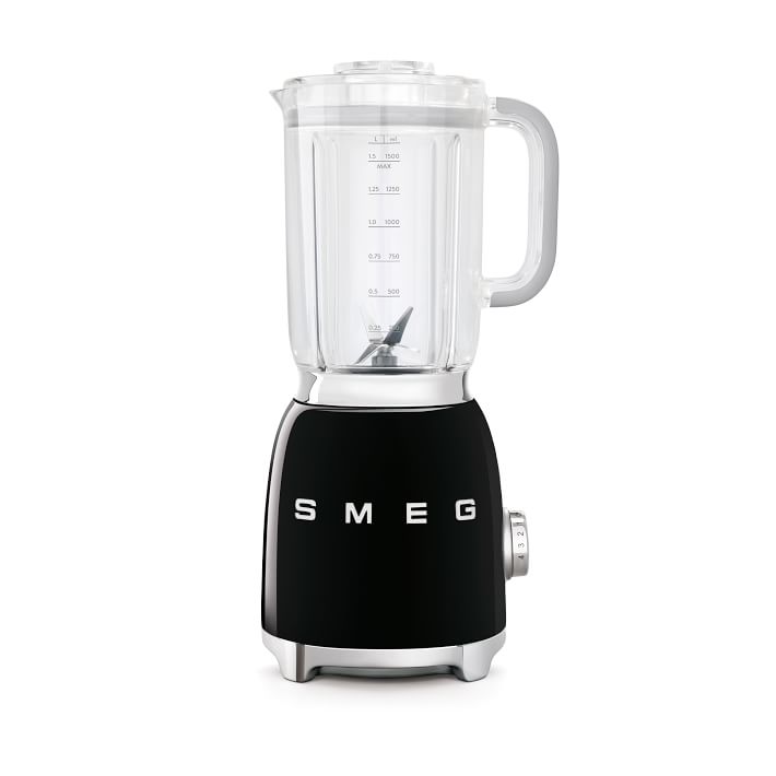 Smeg 5-Quart Stand Mixer - White - 32 requests