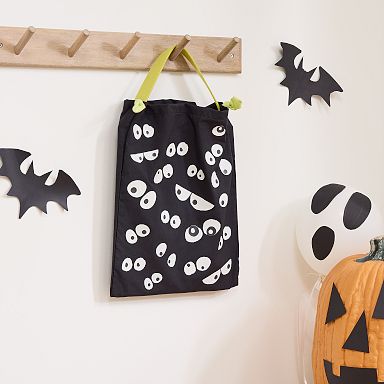 DIY: Glowing Moon Halloween Treat Bag