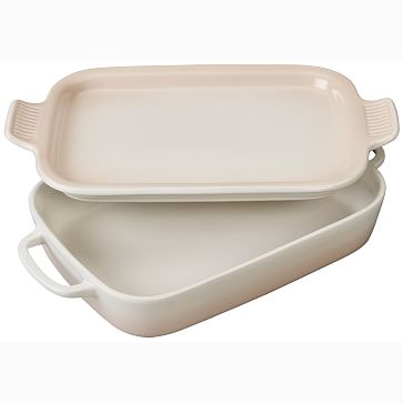 https://assets.weimgs.com/weimgs/rk/images/wcm/products/202334/0003/le-creuset-rectangular-dish-with-platter-lid-m.jpg