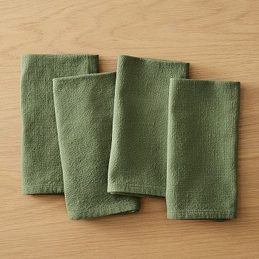 https://assets.weimgs.com/weimgs/rk/images/wcm/products/202338/0122/slub-cotton-20-x-20-napkin-sets-m.jpg