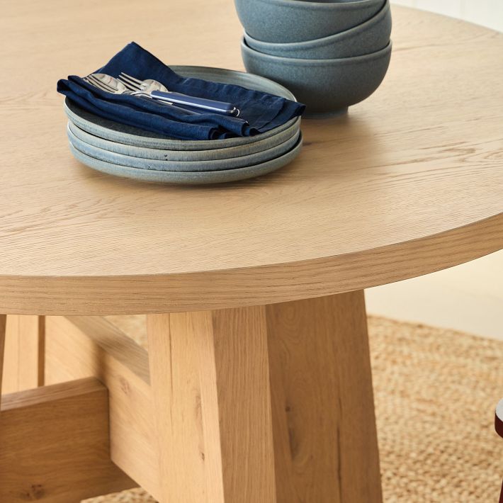 Putnam Round Dining Table (48", 60") | West Elm