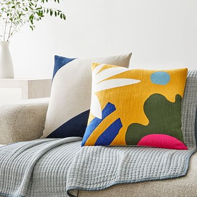 West elm on sale round velvet pillows