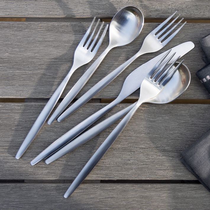 https://assets.weimgs.com/weimgs/rk/images/wcm/products/202341/0013/sidney-flatware-sets-o.jpg