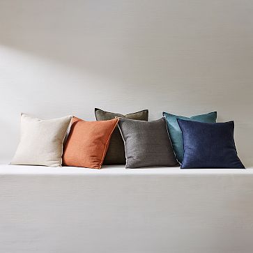 https://assets.weimgs.com/weimgs/rk/images/wcm/products/202342/0301/classic-linen-pillow-cover-1-m.jpg