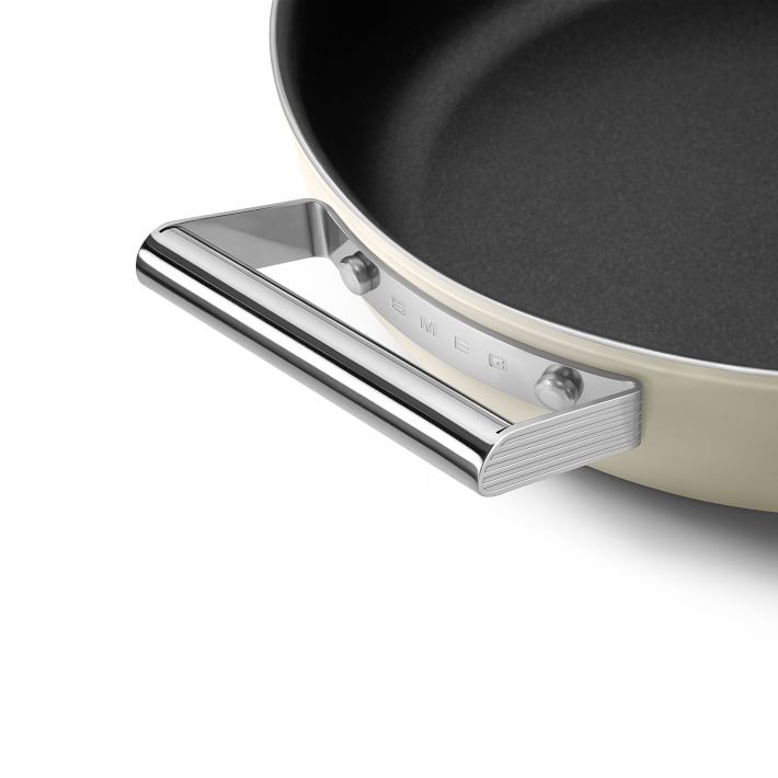 SMEG 4 Qt. Nonstick Deep Pan with Lid | Cream